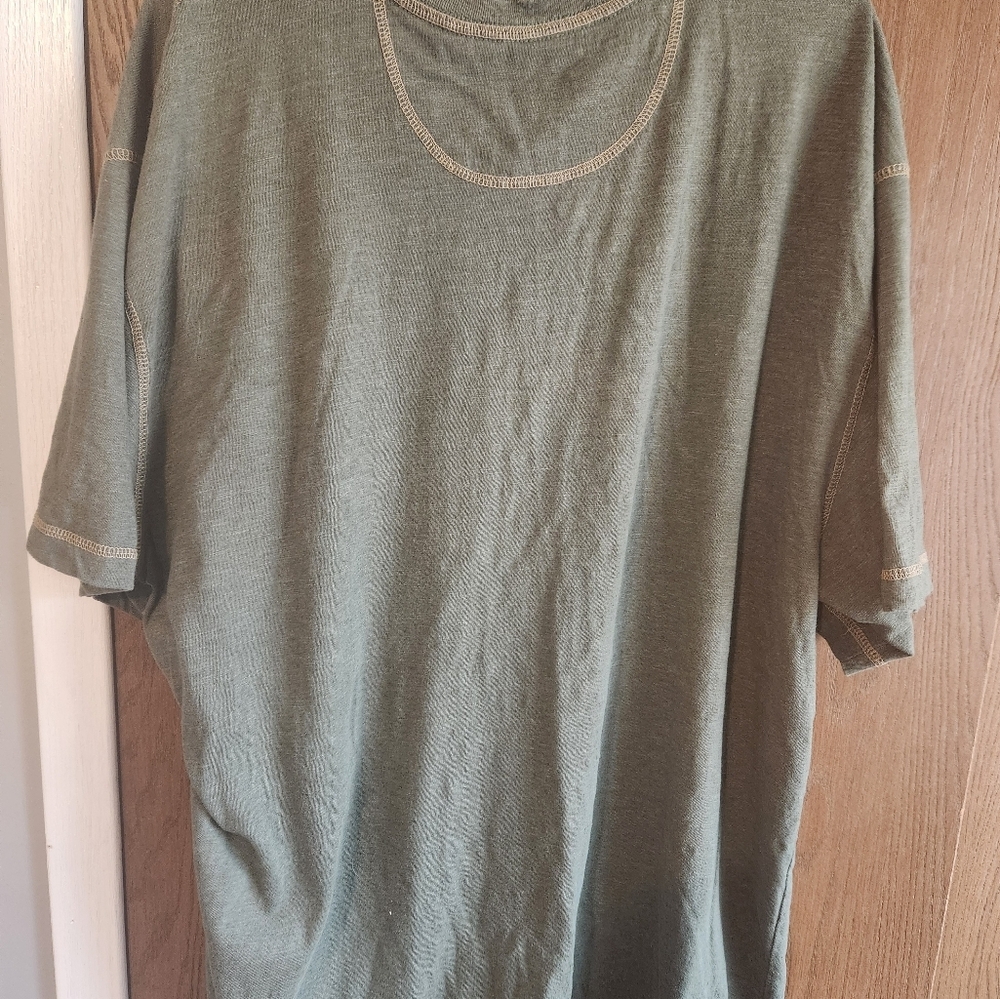 Hobbs Creek Men's Green Tee - Picture 3 of 3